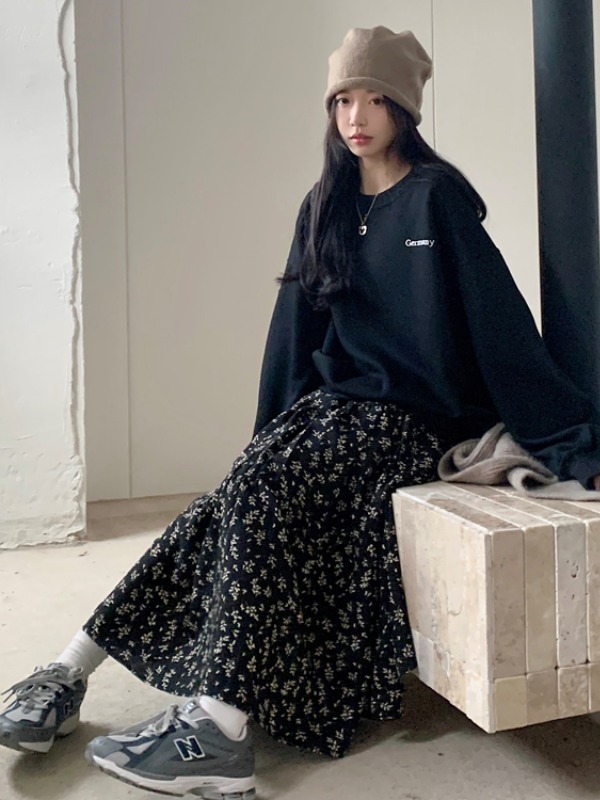 กระโปรงมิดิทรงเอพิมพ์ลายดอกไม้ - Midi Skirt Floral บทวิจารณ์และราคา