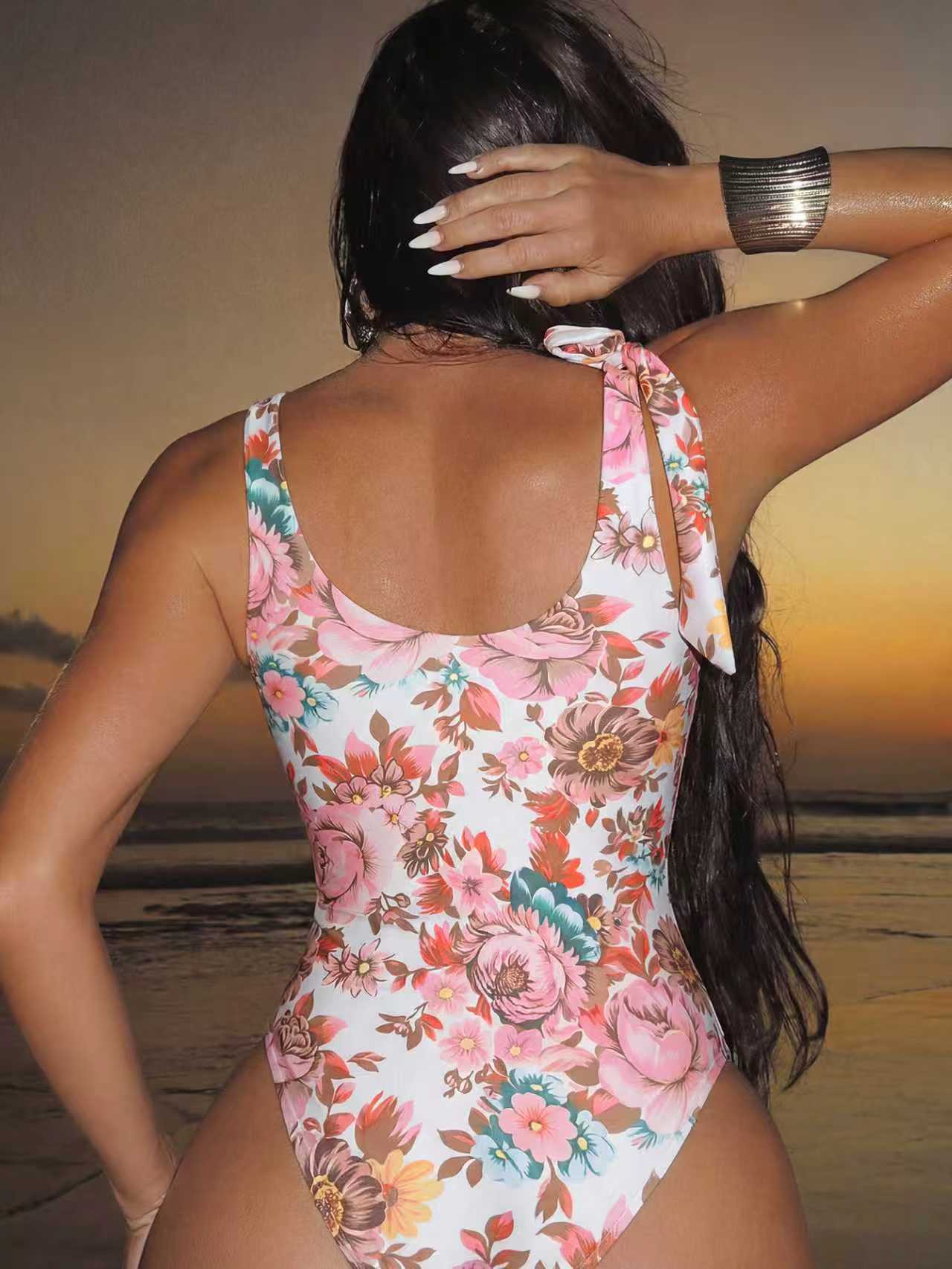 ชุดว่ายน้ำวันพีซลายดอกไม้สำหรั - Swimsuit Bikini Ruched บทวิจารณ์และราคา